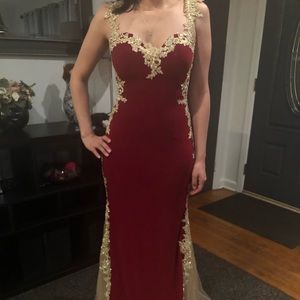 Size M Red Prom Dress